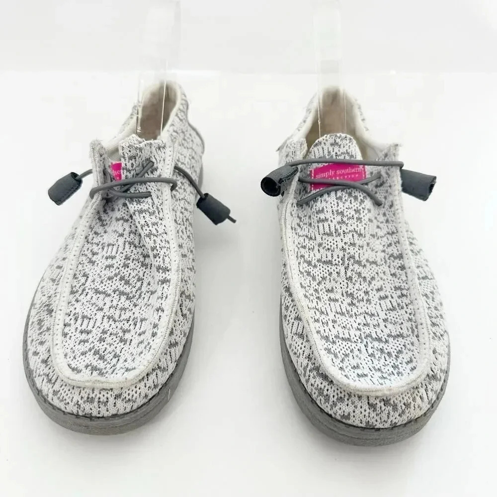 SIMPLY SOUTHERN Womens Size 10 Slip On Shoe Breeze Grey/White